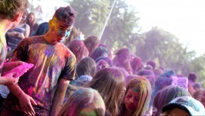 To było prawdziwe szaleństwo. Festiwal Kolorów i Baniek Mydlanych – zobacz wideo