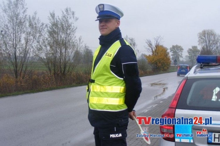 POLICJANCI PRZYPOMINAJĄ: KORZYSTAJMY Z PASÓW BEZPIECZEŃSTWA I RÓBMY&#8230;