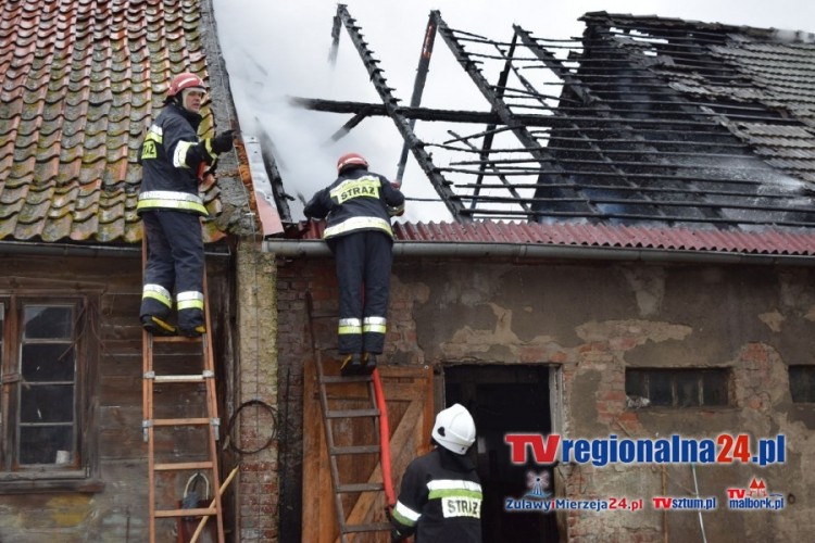 POŻAR BUDYNKU MIESZKALNEGO W RYBINIE - 15.03.2015