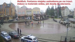 Malbork. Fontanna miejska uszkodzona po raz trzeci. Zobacz w materiale wideo, jak doszło do zdarzenia.
