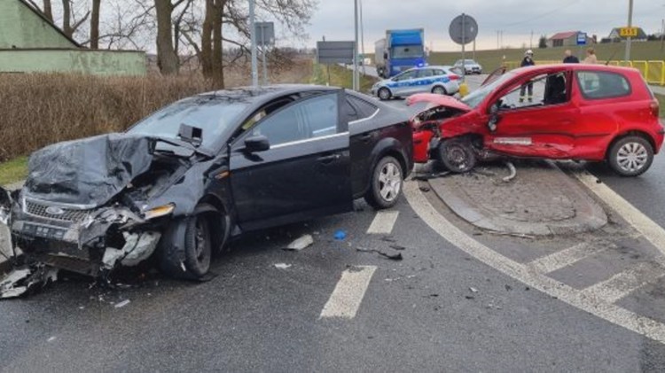 Powiat sztumski. 18-latka wymusiła pierwszeństwo i spowodowała wypadek.