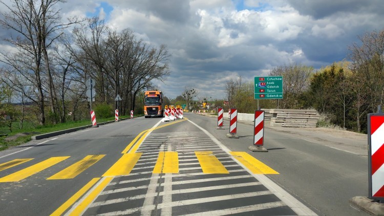 Prace na „Berlince” wznowione. Wiemy, kiedy zakończy się remont DK22 na odcinku Czarlin – Knybawa.