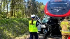 Tragedia na torach – nie żyje kobieta podróżująca osobówką.