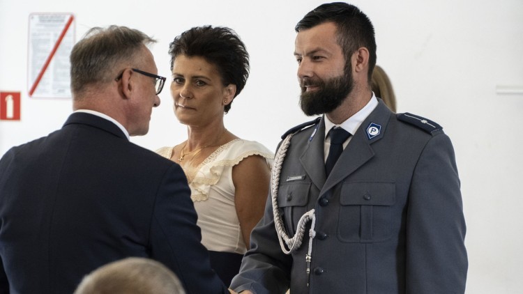 Nowy Dwór Gdański. Święto Policji – odznaczenia i awanse służbowe.