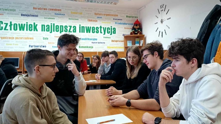 Malbork. Planuję zyskuję – gra edukacyjna dla młodzieży w ramach Tygodnia Przedsiębiorczości w PUP.