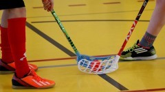 Malbork. Technikum nr 3 otrzymało grant sportowy na naukę gry w unihokeja.