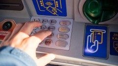 Próba wysadzenia bankomatu, kot w studni i zalane mieszkanie – raport sztumskich służb mundurowych.