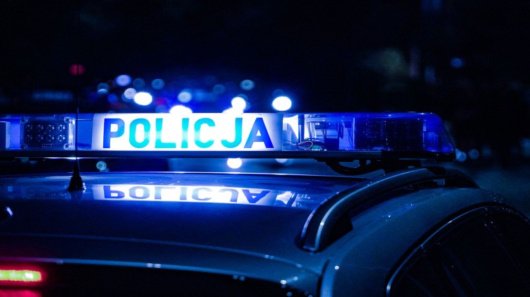 Nowy Dwór Gdański. Groził nożem 12-latkom zbierającym pieniądze…