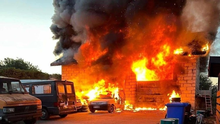 Tragedia w Tczewskich Łąkach – w pożarze zginęła kobieta i 6-letnie dziecko.