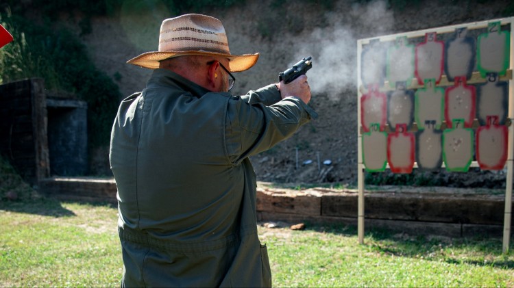 Nowa Wieś Malborska. Pistolet i Rewolwer Obronny – zawody w strzelnicy Trofeum.