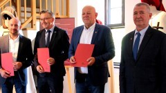 Powiat sztumski. Zamek za 1 zł dla uczniów szkół ponadpodstawowych – podpisano stosowną umowę.
