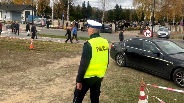 Powiat sztumski. Podsumowanie policyjnych działań w okresie Wszystkich Świętych.