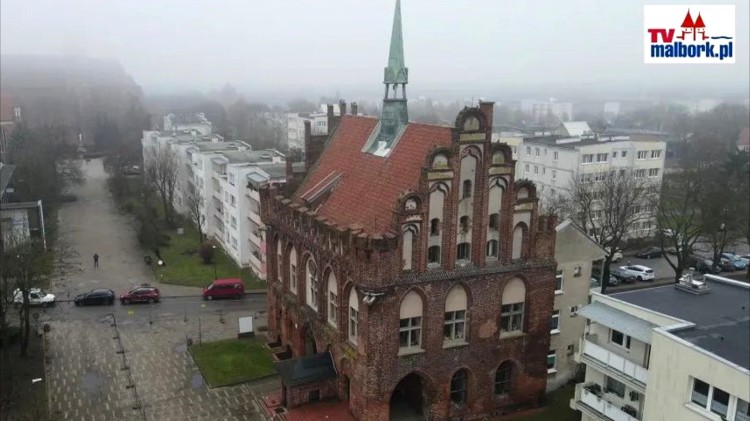 Są pieniądze na II etap remontu Ratusza Staromiejskiego w Malborku – powstanie profesjonalna przestrzeń dla samorządowego Radia Malbork.