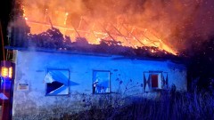 Powiat nowodworski. Pożar pustostanu w Lubiszynku Drugim.