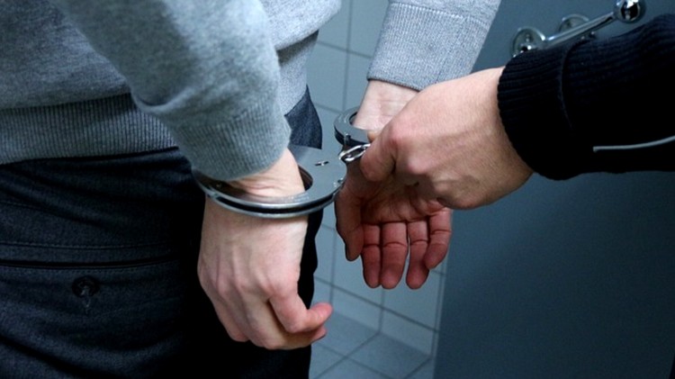 Sztum. Policjanci zatrzymali dwóch poszukiwanych mężczyzn.