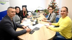 Powiat nowodworski. W Jantarze powstaną nowe miejsca postojowe – podpisano stosowną umowę.