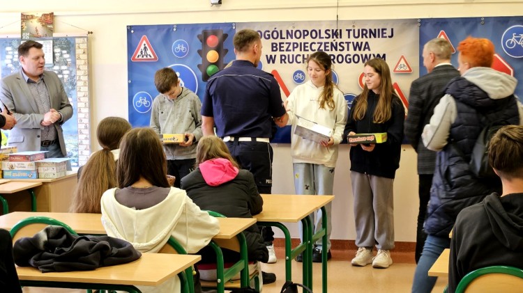 Młodzi eksperci od bezpieczeństwa – Powiatowy Turniej Bezpieczeństwa…