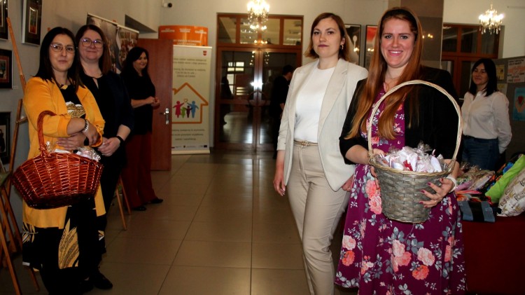 Rodzicielstwo zastępcze – szansa na nowe życie. W Sztumie odbyła się konferencja.
