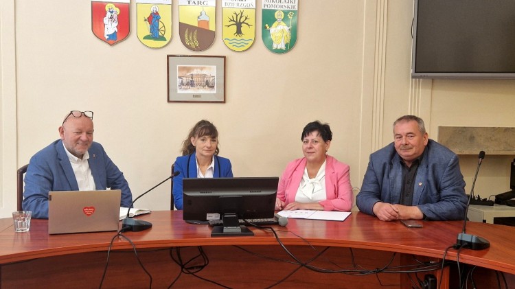 Starosta Sztumski i władze Gminy Mikołajki Pomorskie planują remonty dróg powiatowych.