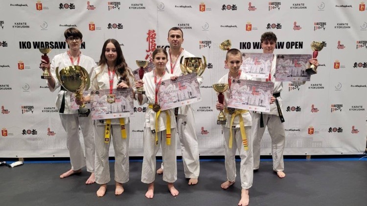 Medalowy sukces zawodników Malborskiego Klubu Kyokushin Karate w IKO Warsaw Open 2025.