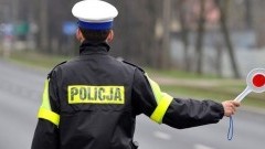 Powiat sztumski. Dzielnicowy zatrzymał kierowcę z dożywotnim zakazem – grozi mu do 5 lat więzienia.