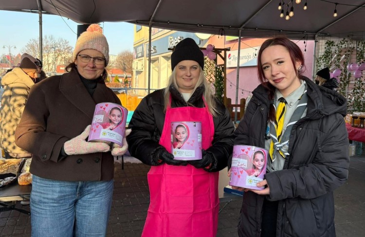 Rozgrzewamy serca dla Zosi – Malbork połączył świętowanie Trzech Króli z pomocą charytatywną.