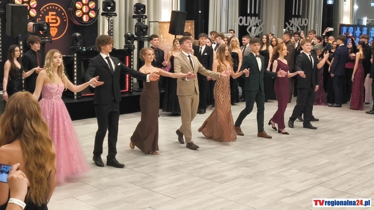Studniówka maturzystów II LO w Malborku na 34. piętrze Olivia Star.…