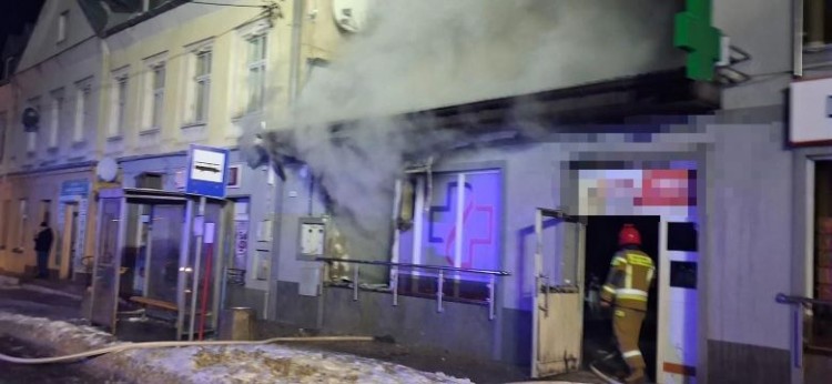Bohaterska interwencja w Dzierzgoniu - policjant uratował mieszkańców…