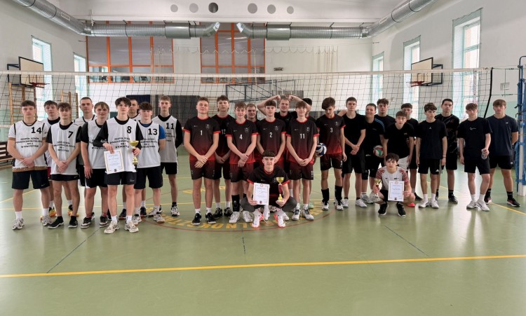 Malborskie II LO triumfuje w półfinale wojewódzkiej Licealiady w piłce siatkowej.