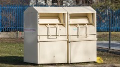 Nowe kontenery na odzież i tekstylia w Gminie Malbork – dbaj o środowisko i segreguj odpady.