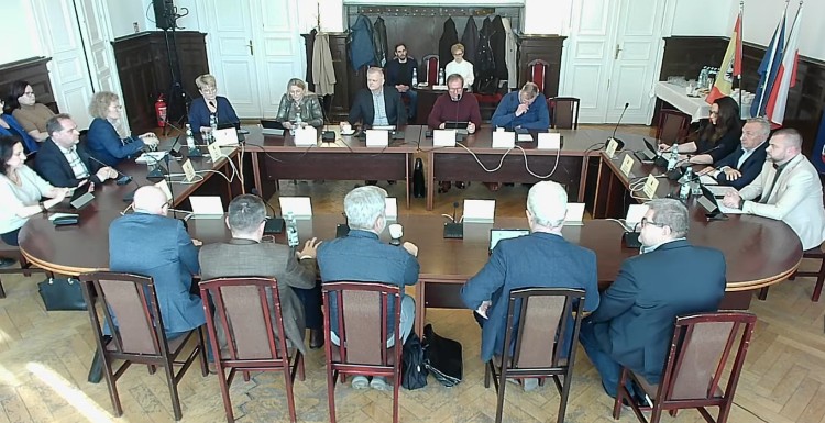 XXIII nadzwyczajna sesja Rady Powiatu Malborskiego. Zobacz wideo.