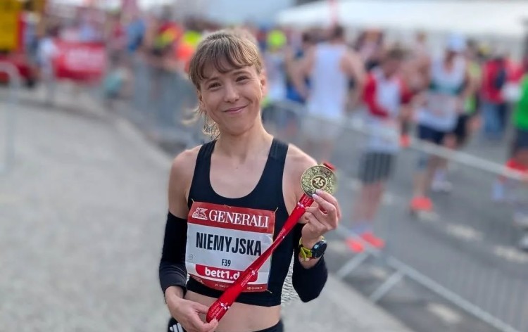 Beata Niemyjska zachwyciła światową czołówkę w 45. Generali Berliner Halbmarathon.