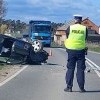 Wypadek w Dąbrówce Malborskiej - kierowca dachował, próbując ominąć zwierzę.