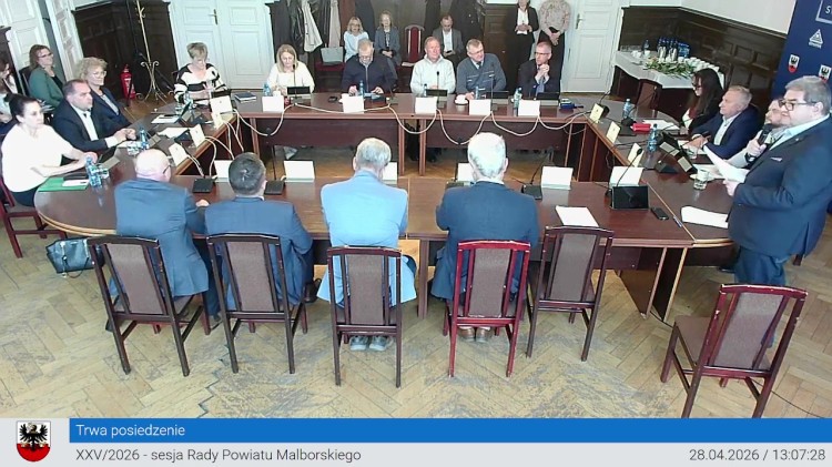 Uczcili minutą ciszy pamięć tragicznie zmarłego Łukasza Litewki. XXV sesja Rady Powiatu Malborskiego