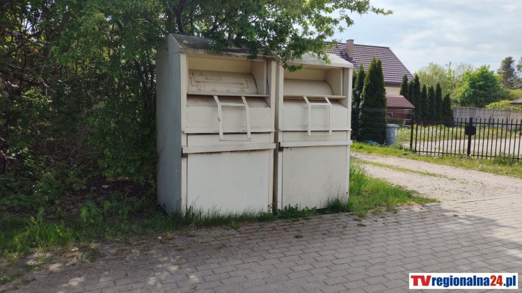 Kontenery na odzież i tekstylia pojawiły się w sołectwach Gminy Malbork. Wideo i zdjęcia