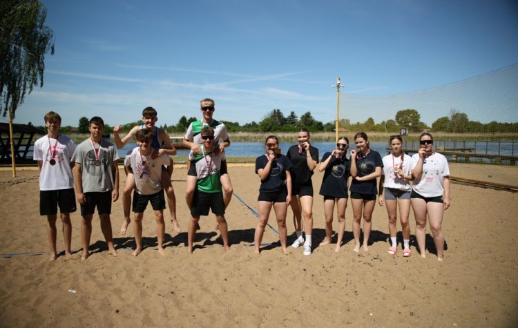 Mistrzostwa Powiatu Malborskiego w Siatkówce Plażowej. Zwyciężyły reprezentacje I LO i II LO