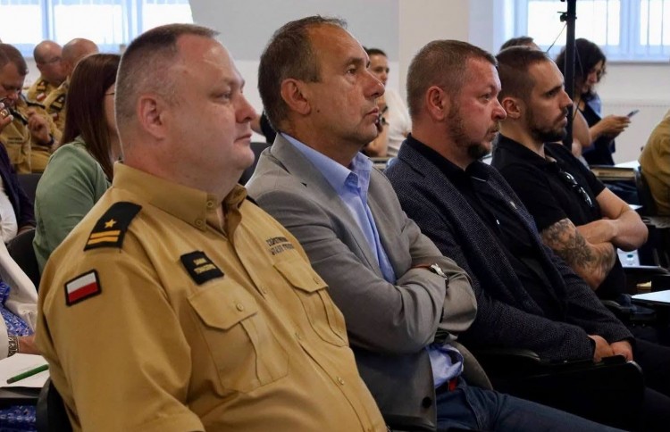 O bezpieczeństwie mieszkańców i nowoczesnym systemie alarmowania. Spotkanie w Komendzie Wojewódzkiej PSP w Gdańsku