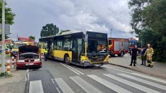 Kolizja samochodu osobowego z autobusem na DK55 w Malborku