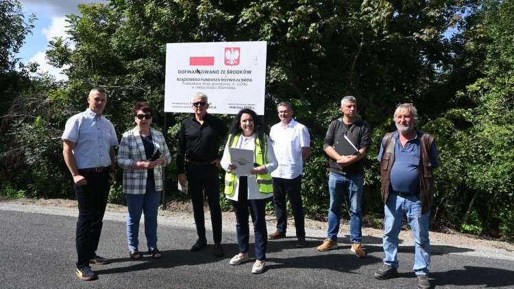 Zakończono przebudowę drogi w Wiśniówce. Inwestycja kosztowała ponad…