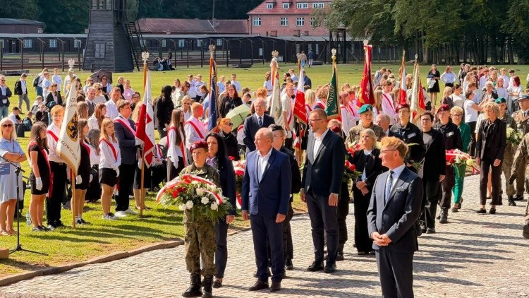 87. lat od pierwszego transportu do Stutthofu. W Sztutowie oddano hołd…