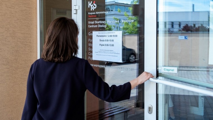 Polacy wysyłają do skarbówki tysiące donosów. Wzrost rok do roku…