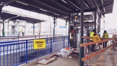 Trzy dodatkowe windy ułatwią dostęp na perony. Postęp prac budowlanych na dworcu kolejowym w Malborku - 29.11.2017