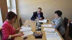 Nowy Dwór Gdański : Umowa na remont drogi gminnej podpisana! - 03.10.2017