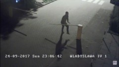 Uwaga! Rozpoznajesz wandali z kamer monitoringu ? Powiadom koniecznie Policję! - 12.10.2017