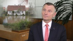 Ciągle ma wiać, stany alarmowe są przekroczone. Burmistrz Jacek Michalski&#8230;