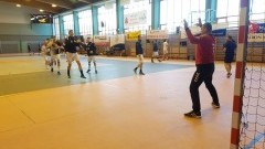Świetna seria boleśnie przerwana. Gospodarze całkowicie polegli w starciu z rywalami ze stolicy.