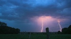 IMGW wydał ostrzeżenia pierwszego stopnia o burzach z gradem