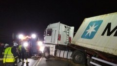 Wypadek samochodu ciężarowego, zderzenie aut w Wybicku - wśród poszkodowanych&#8230;