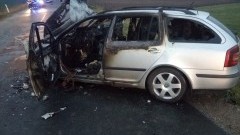 Policja poszukuje srebrnego BMW, które oddaliło się z miejsca wypadku w Poliksach.