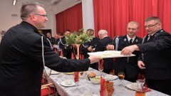 Opłatkowe spotkanie strażaków z włodarzami powiatu nowodworskiego.